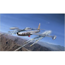 Italeri 1321 F-84 Thunderjet 1/7