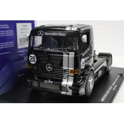 FLY 202105 Mercedes-Benz Atego Barcelona Truck GP 2008, n°28 1:32 Slot Car